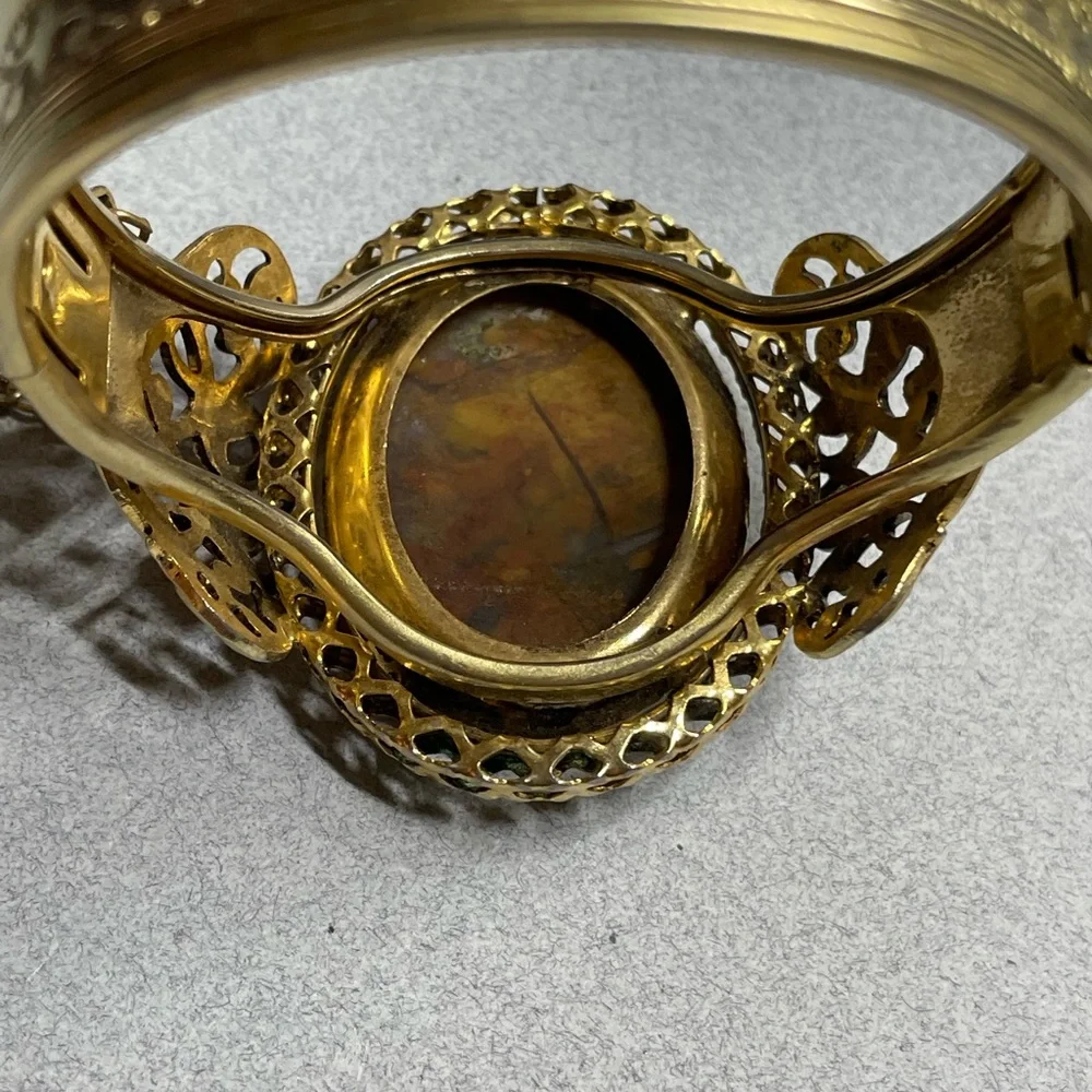 Vintage 40mm Agate Locking Cuff Bracelet  Safety Chain Victorian Look Brass Sz 7 - Picture 5 of 11